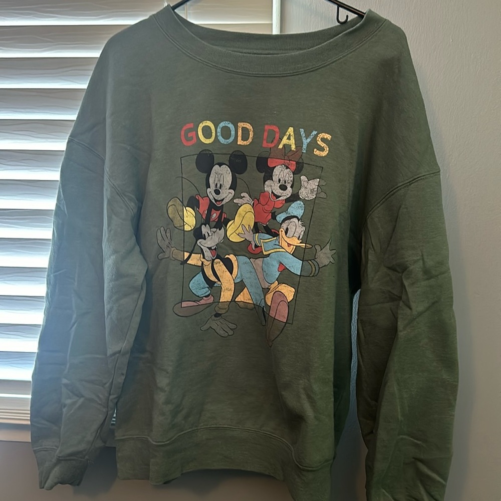 XL Disney Mickey & Friends Sweatshirt